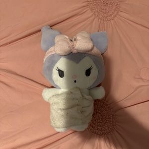 I am selling 8 plushies willing to negotiate